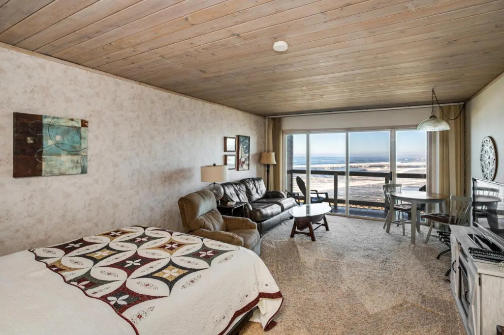 Lanai at the Cove