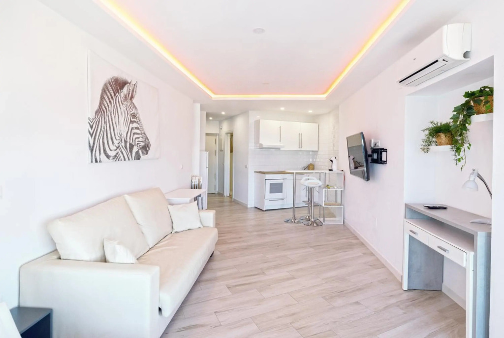 Sunrise Apartment 924