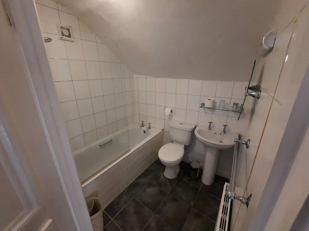 The White Cottage