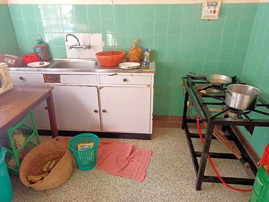 Pinkroses Gardens Hostel