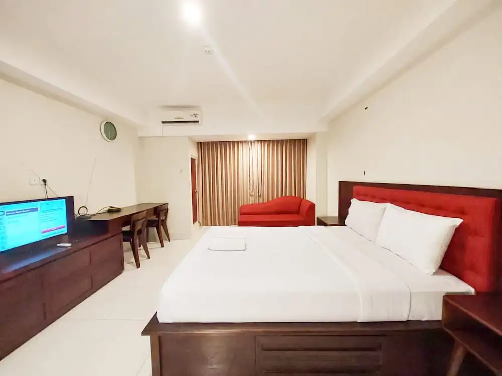 Brand New and Homey Studio at Mataram City Apartment By Travelio
