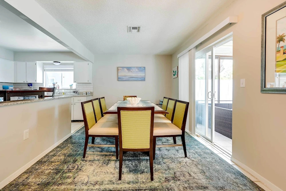 Pet-Friendly Home with Pool in Palm Harbor