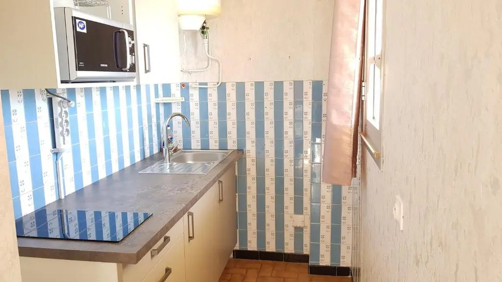 ROC 7 NARBONNE-PLAGE: Appartement studio cabine vue mer