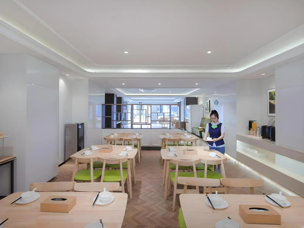 Vienna 3 Best Hotel (Jinan West Railway Station Medical Center)