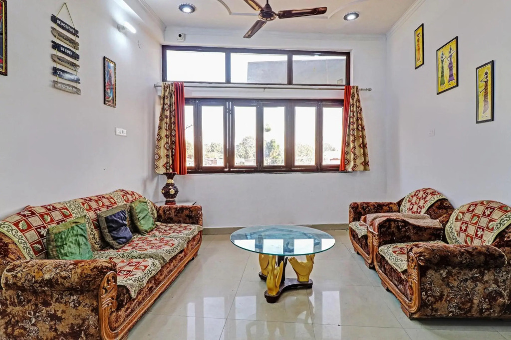 OYO Flagship 80502 Hotel 7 Days Homestay