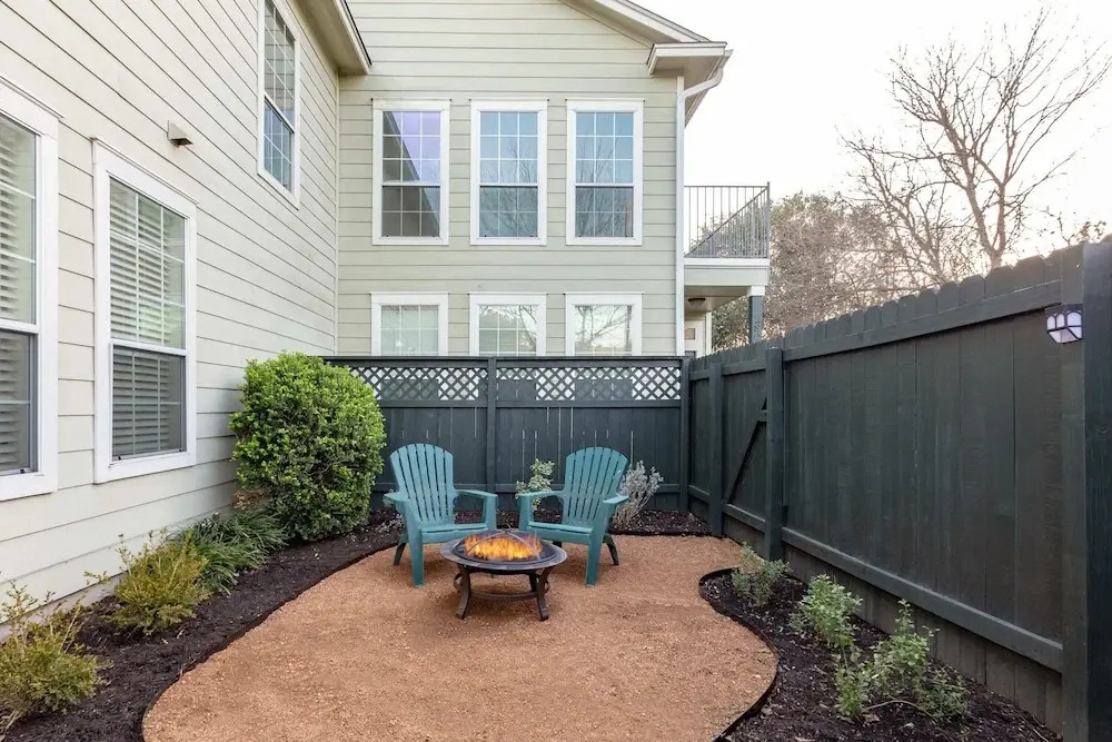 Upstay Spacious Home Duplex for Group of 17