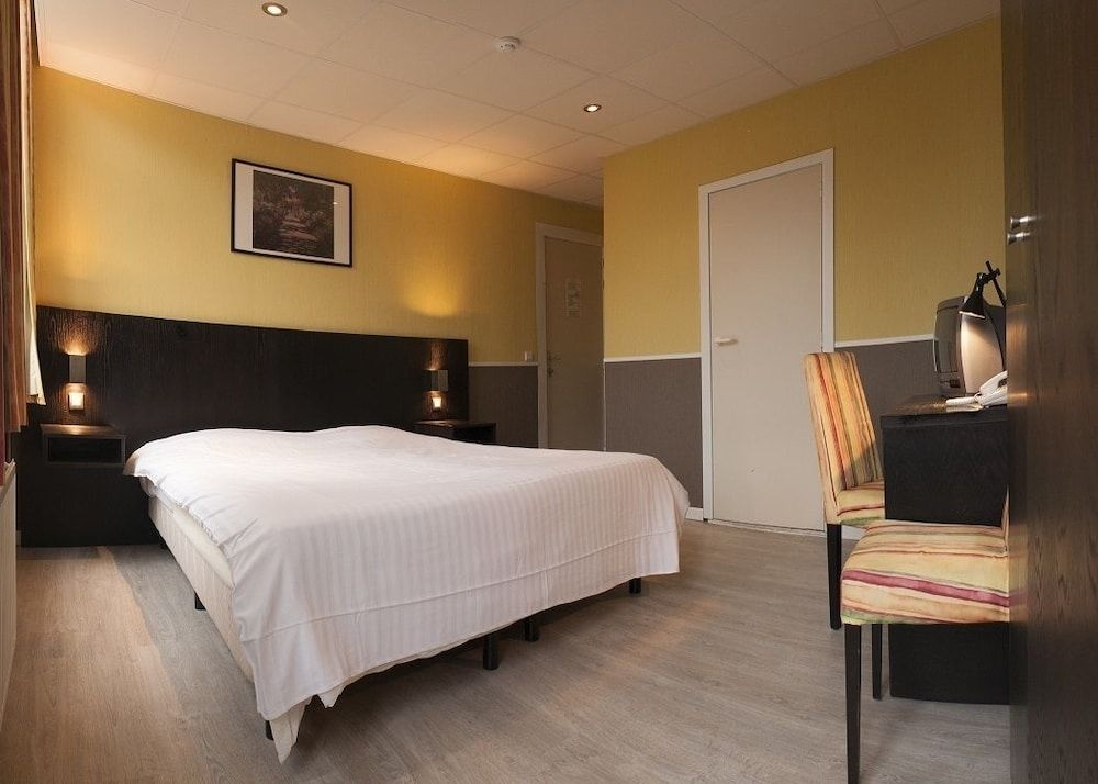 Alpha Hotel