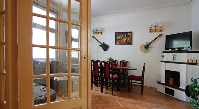 Hostel IN