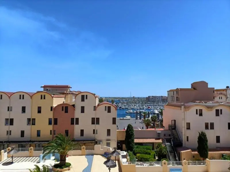 Charmant Appartement vue PORT DE GRUISSAN 5DROM44K