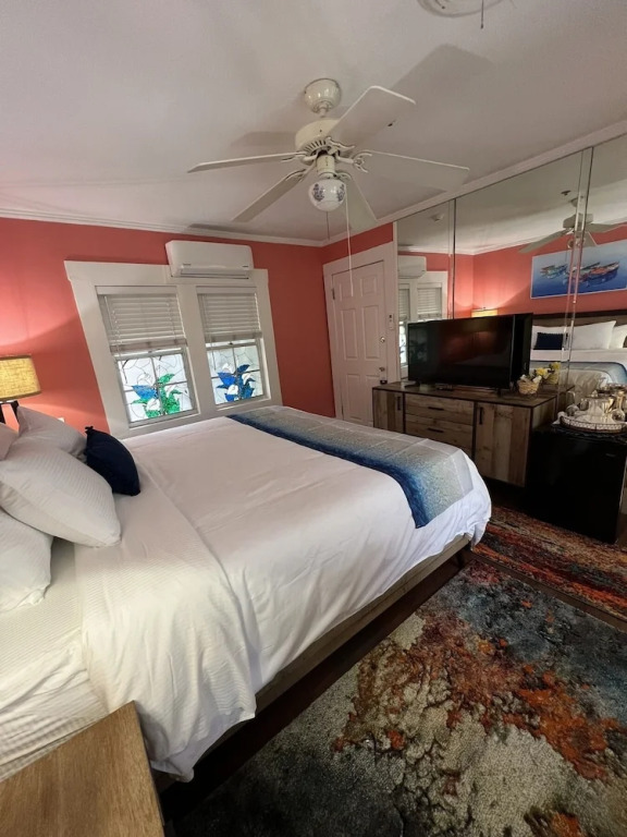 Vinoy House