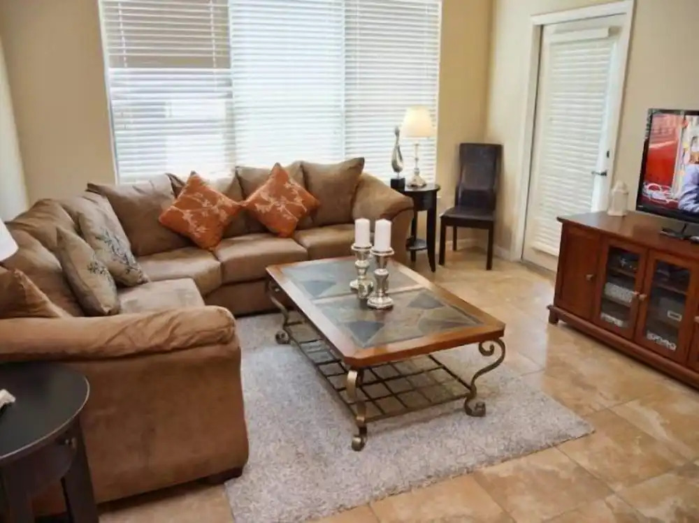 Spacious 3 Bed 3 Bath Condo in Bella Piazza Resort