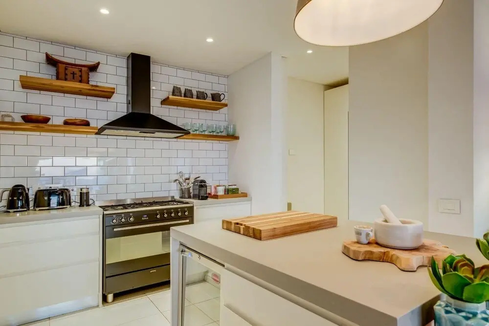 Spacious Penthouse Apartment With Breathtaking Views 3 Degrees North