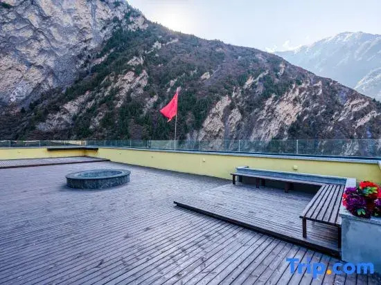 Jingju Puti Chanyi Hotel