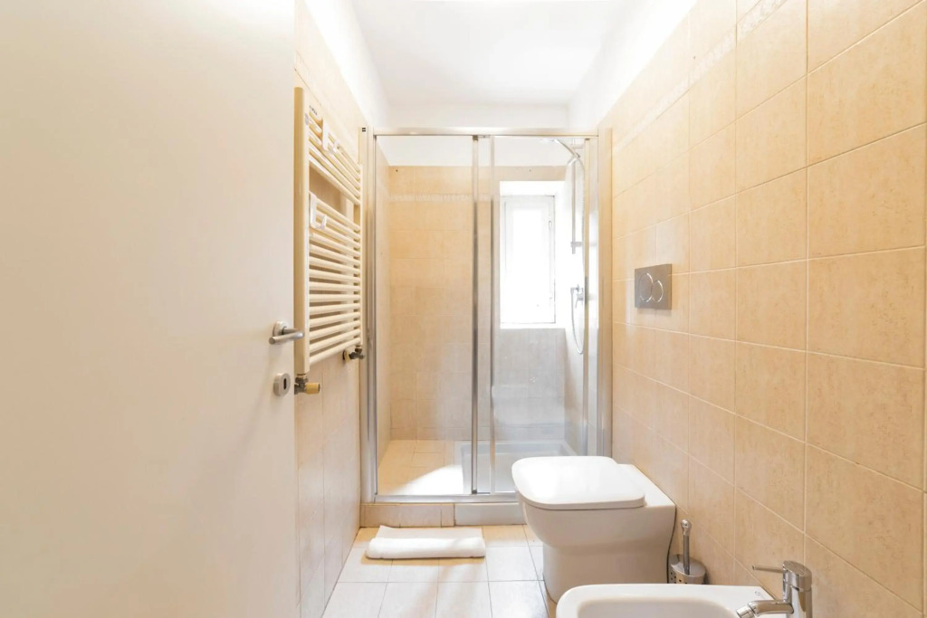 Roomy Apartment X6 close to Subway!