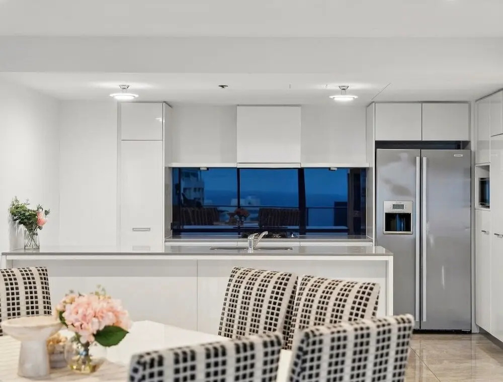 Cavill Avenue Private Apartments