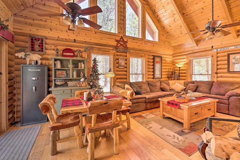 2-acre Cabin in Pinetop-lakeside w/ Fenced Yard