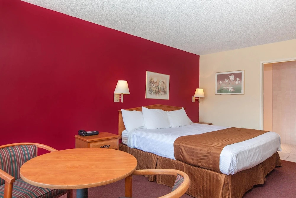 Ramada Limited Bakersfield Central