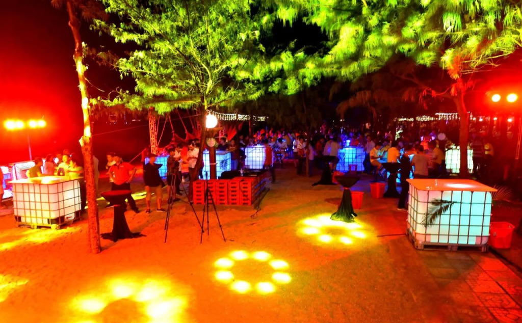 Huong Phong Ho Coc Beach Resort