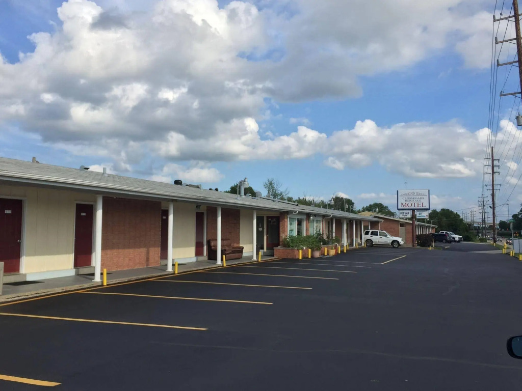 Crossroads Heritage Motel