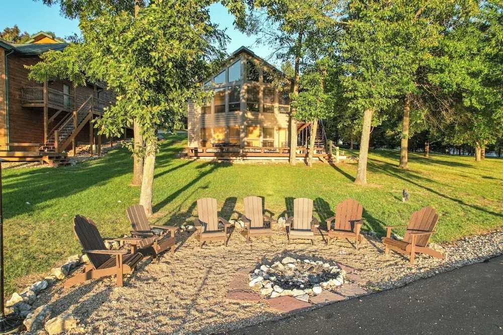 Hot Tub, Fire Pit, Awesome Loft & Amazing Views!