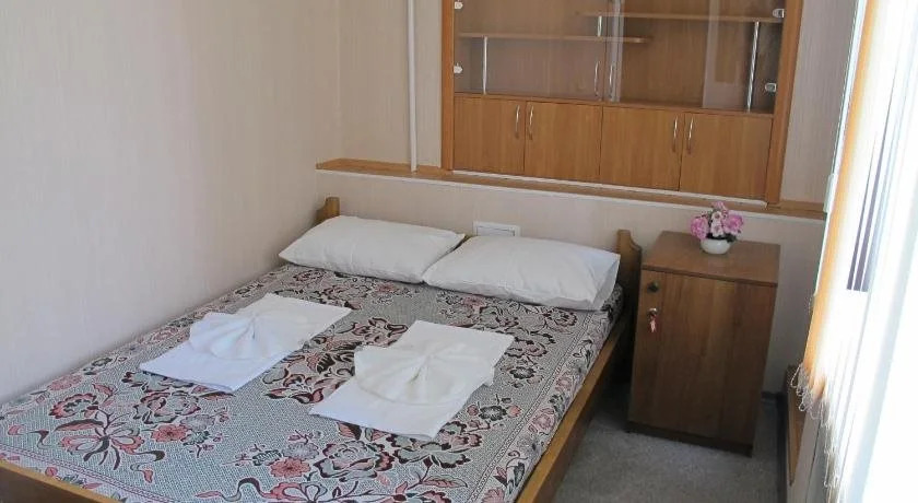 Uyutniy Hostel