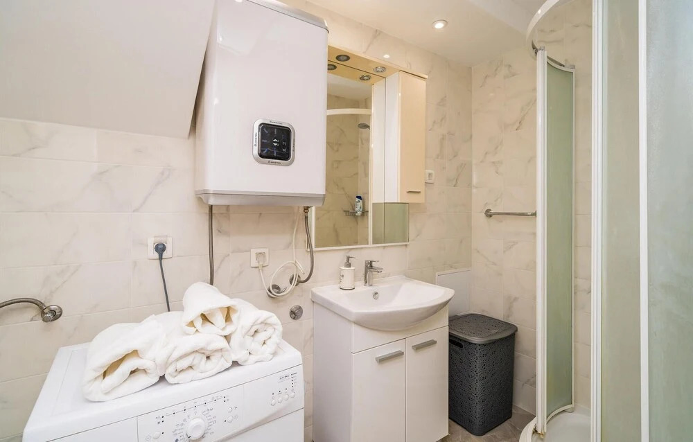 Beautiful Apartment in Dubrovnik With Wifi and 1 Bedrooms