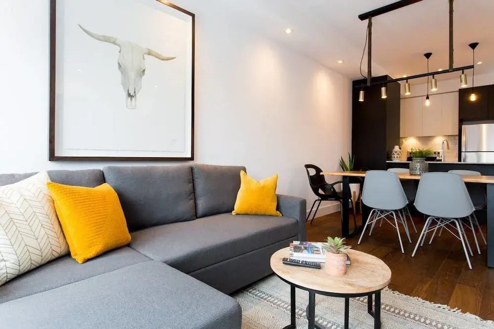 Spacious 2 Bedroom Condo in Little Italy