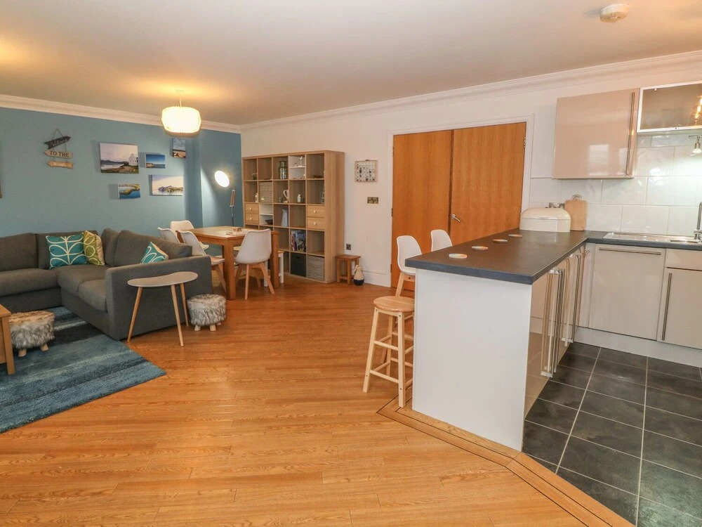Apartment 7