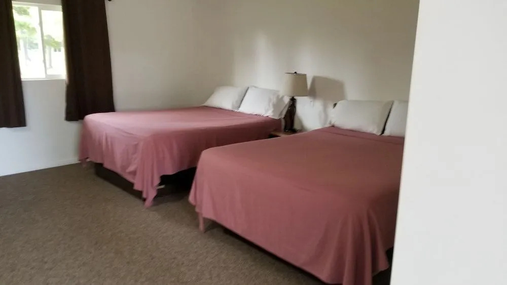 Tri Terrace Motel