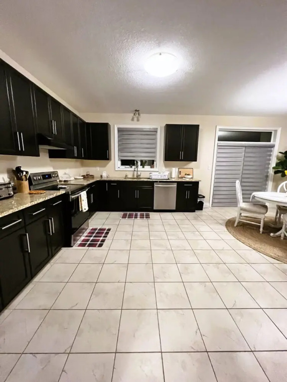 Spacious Private Comfortable Home