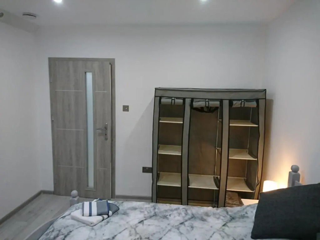 EdinRoom