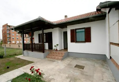 Apartment Ema