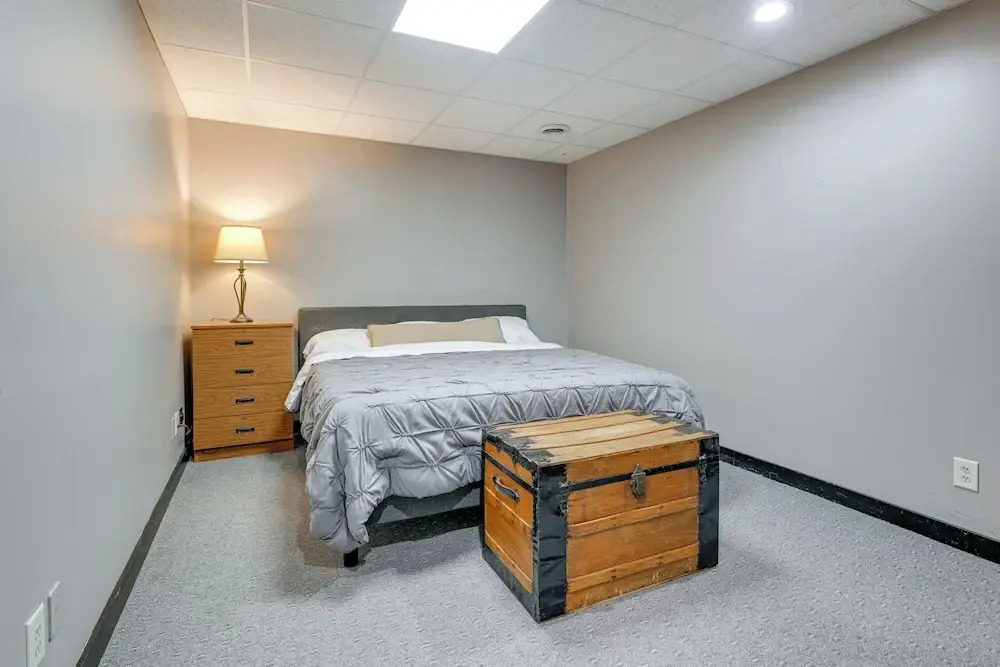 Large Home w/ Indoor Basketball Court + Game Room!