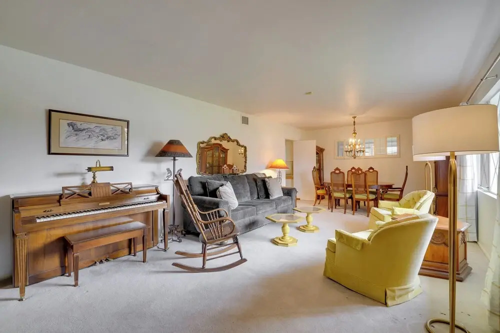 Pool & Outdoor Kitchen: Home 10 Mi to Dtwn Phoenix