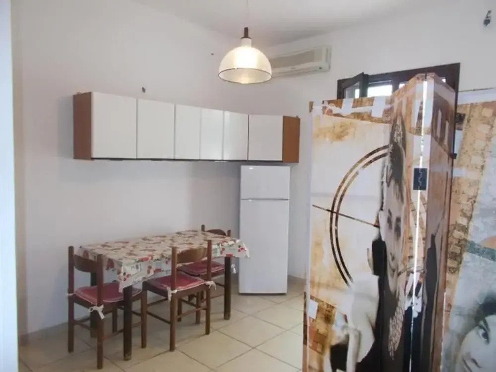 Cozy Retreat Near Baia Verde Beaches