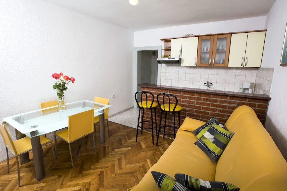 Apartments Bago