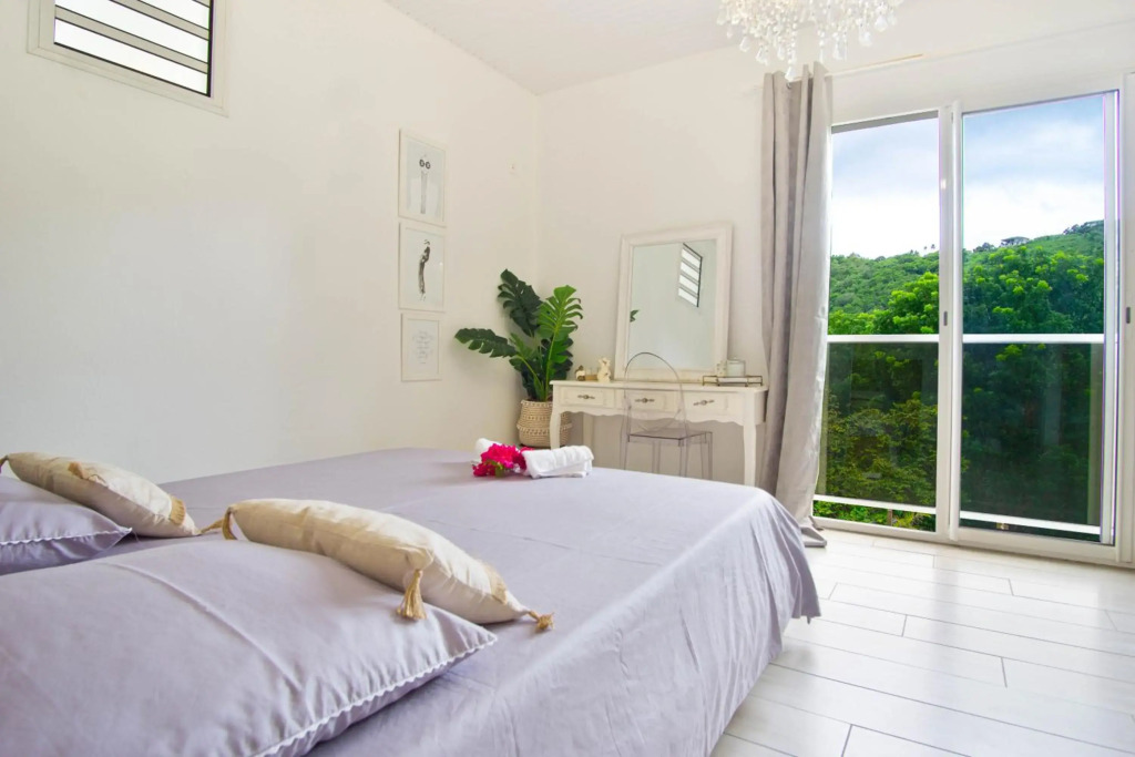 Résidence ZEN & CALM immense HAUT DE VILLA F4 avec piscine