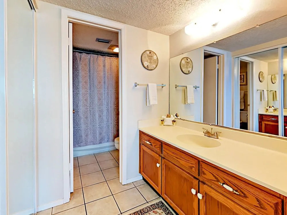 4400 Gulf Blvd Condo Unit 305 2 Bedrooms 2 Bathrooms Condo