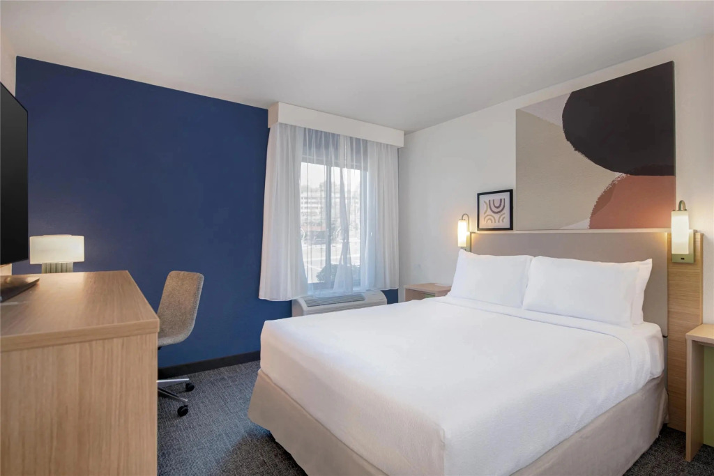 Spark by Hilton Asheville Blue Ridge Parkway