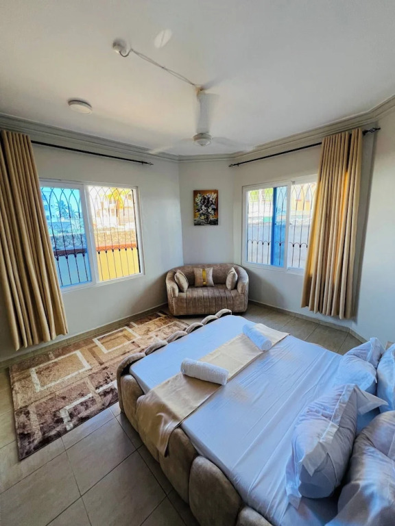 Nyali Luxe 2 BR Plage Parking