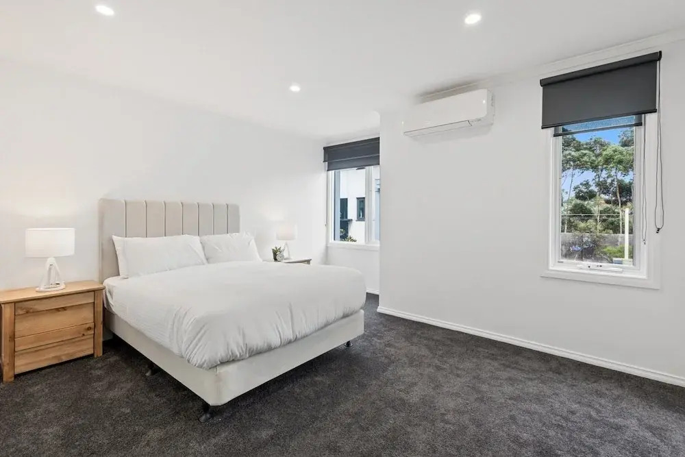 Sleek 2-bed Terrace Near Local Parks