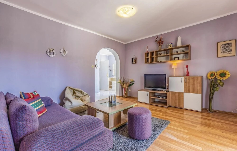 Stunning Home in Pula With Wifi and 2 Bedrooms