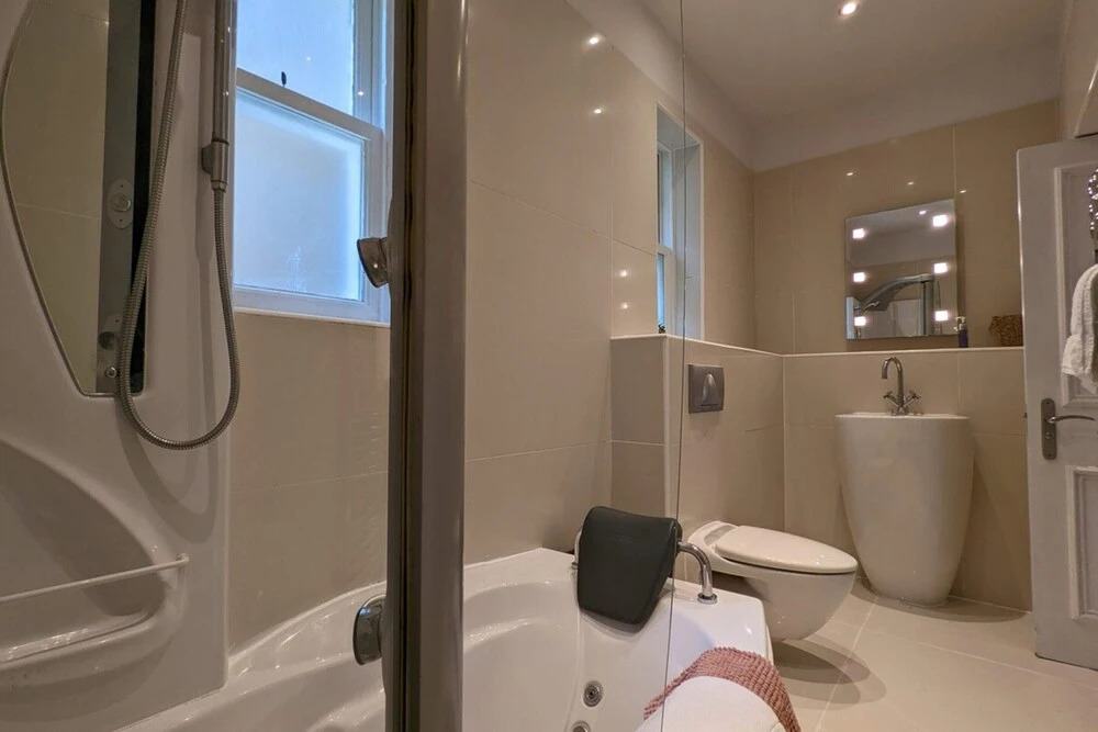 Stunning Period Property, 1BD Flat - Manchester!