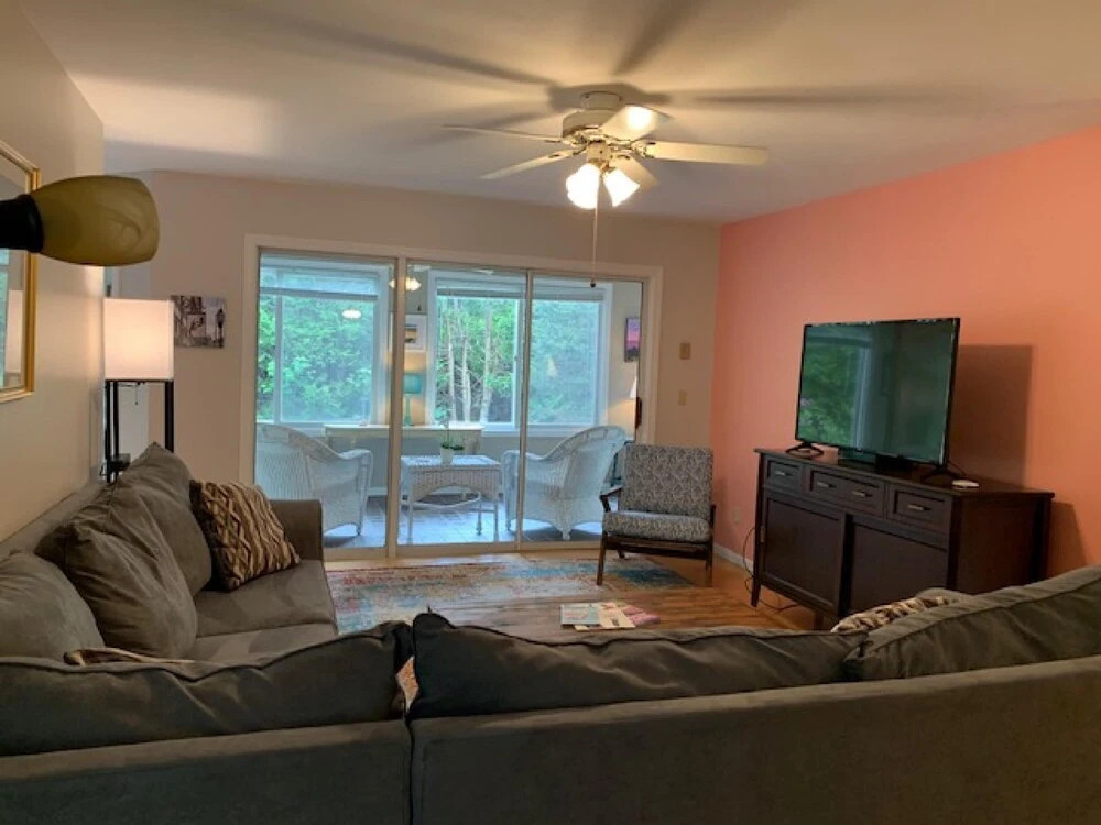 York Street - Y103-wr by Getaway