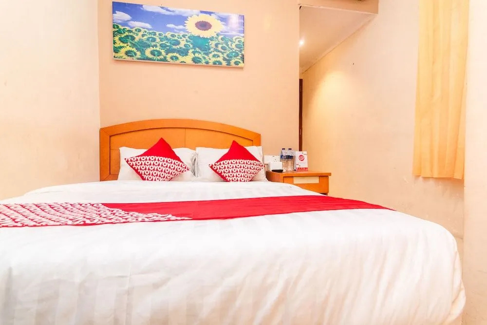 OYO 1671 D-one Hotel