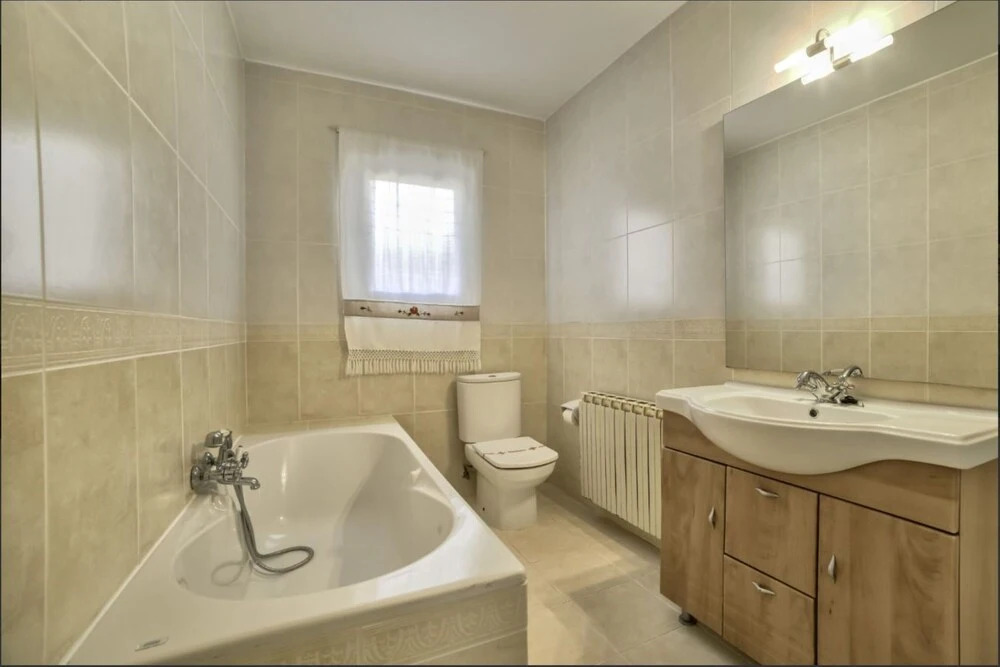 Villa - 3 Bedrooms with Pool and WiFi - 107478