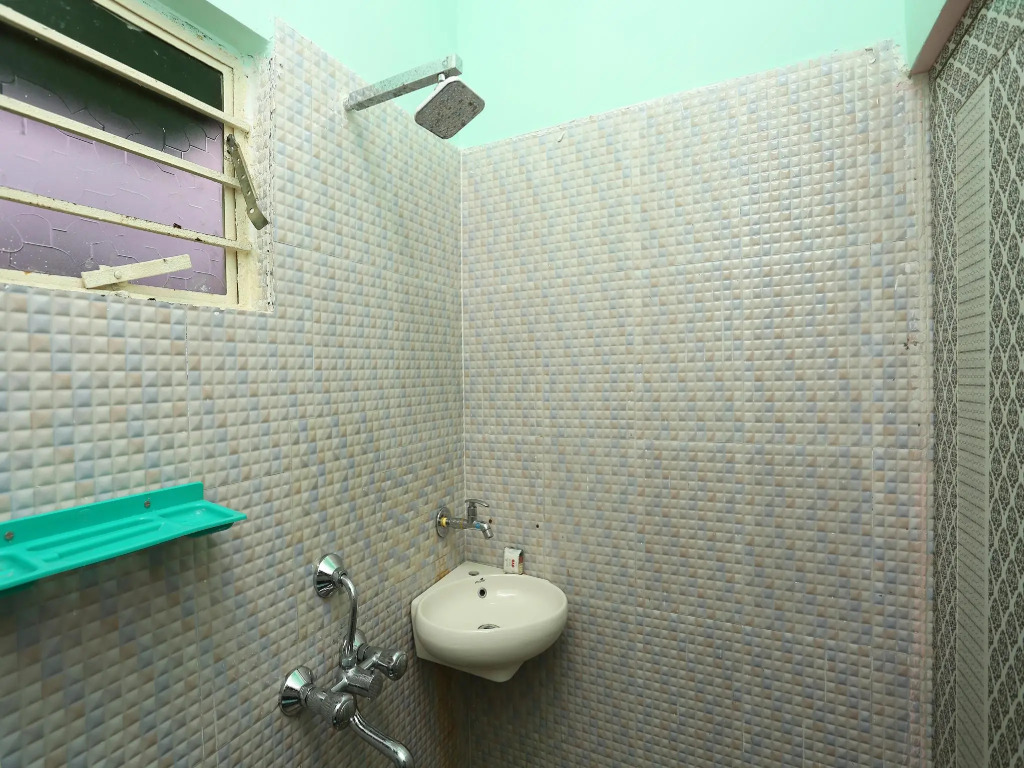 OYO 19627 Ankit Guest House