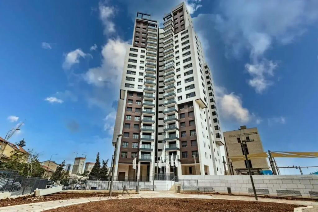 Magical 2BR Parking with amazing view in city gate