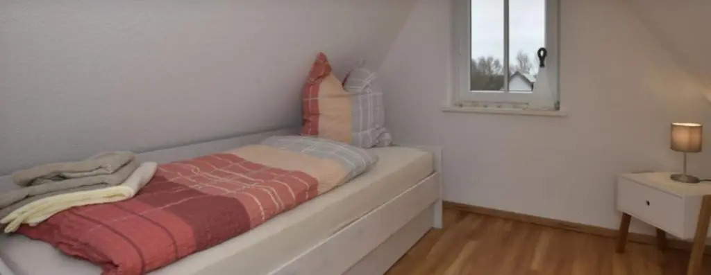 Reethaus Strandgut - geräumiges FH, 5 Schlafzimmer, Sauna und 3 Terrassen, Balkon