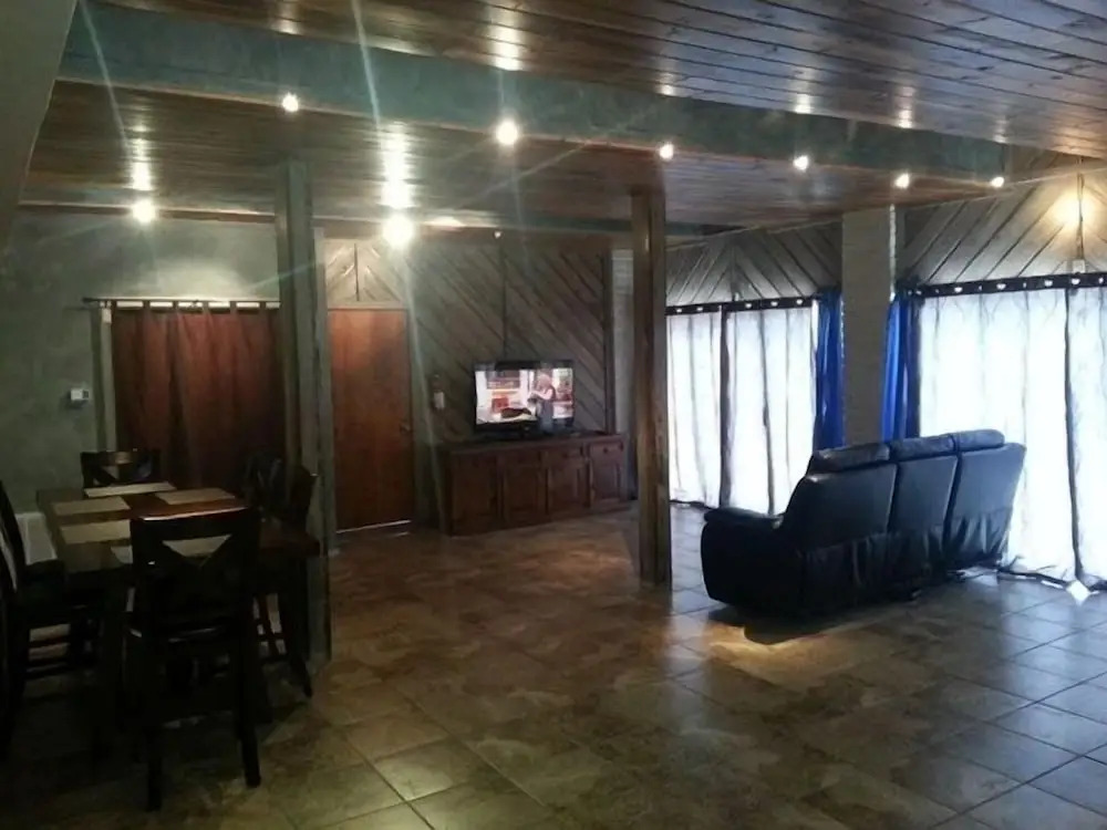Lodge At Turkey Cove